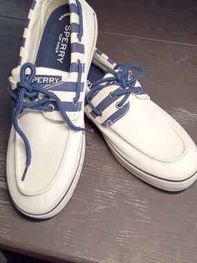 Sperry White and Navy Striped Leather Boat Shoes Men's 10.5 NEW